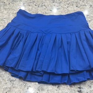 Blue Mini Skater Shorts with Ruffled Tiered Design for Athletic Activities